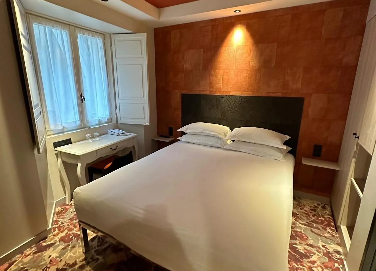 Hotel Le Medieval Palais Des Papes Avignon