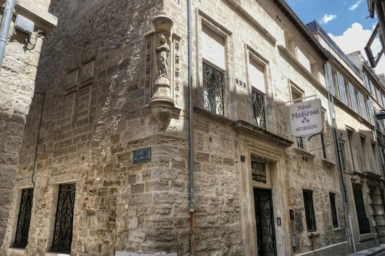 Hotel Le Medieval Palais Des Papes Avinyon Fransa