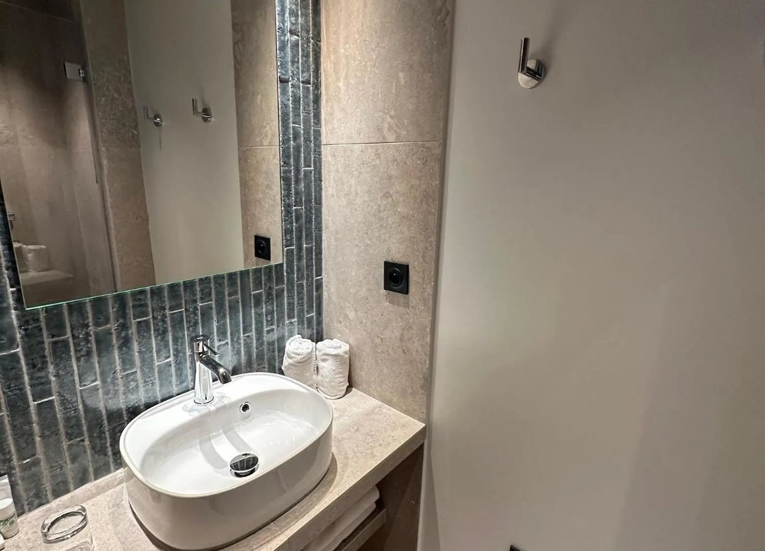 Hotel Le Medieval Palais Des Papes Avinyon